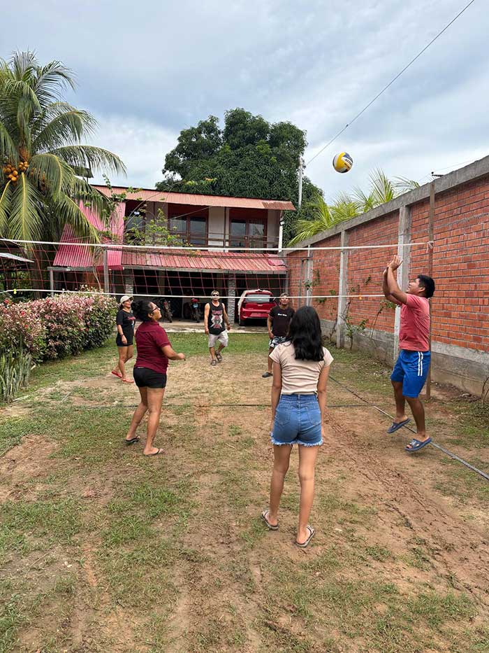 Ayahuasca integration retreat environment in the Peruvian Amazon near Pucallpa